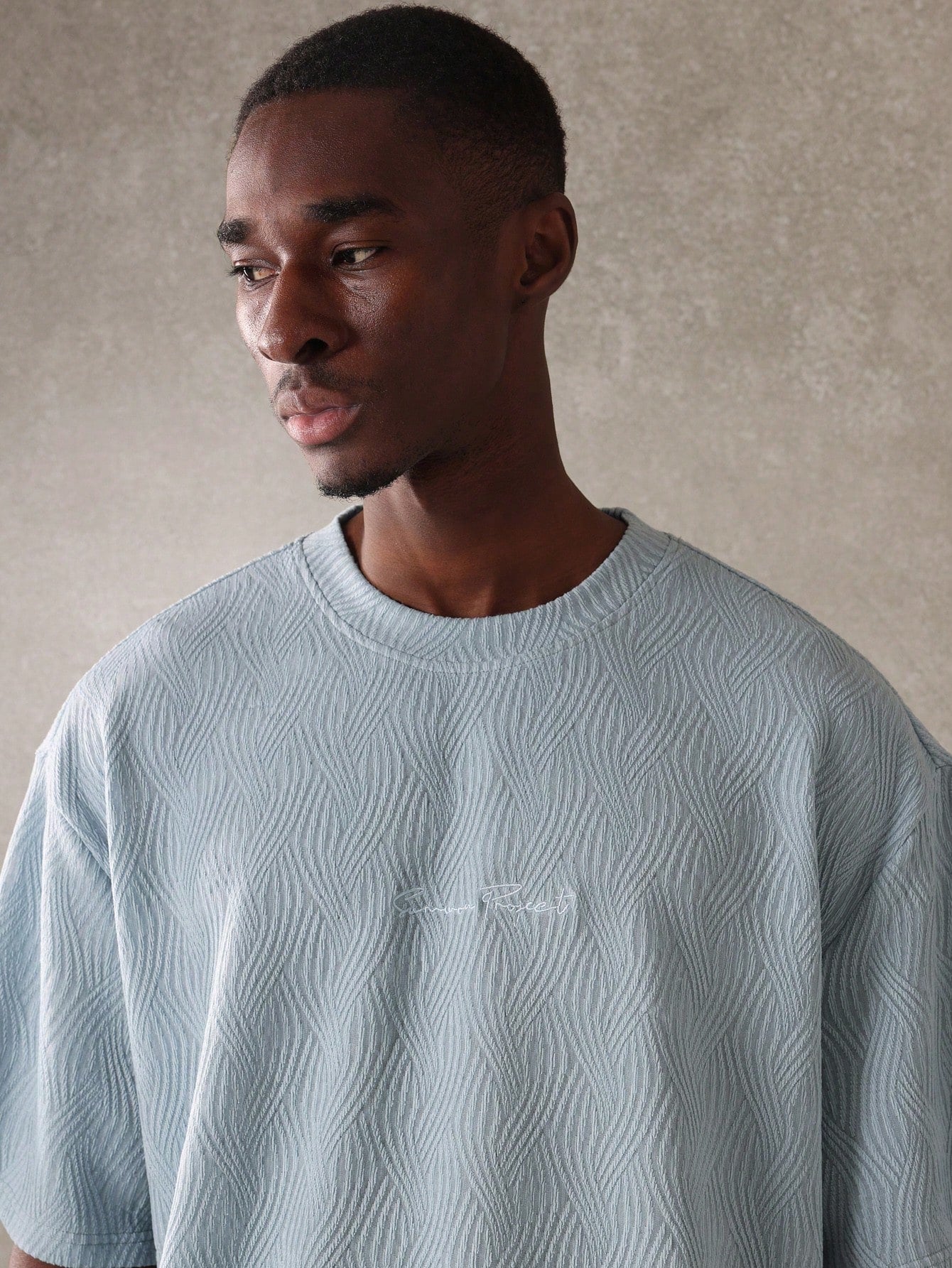 Camiseta SUMWON Veludo com Textura de Ajuste