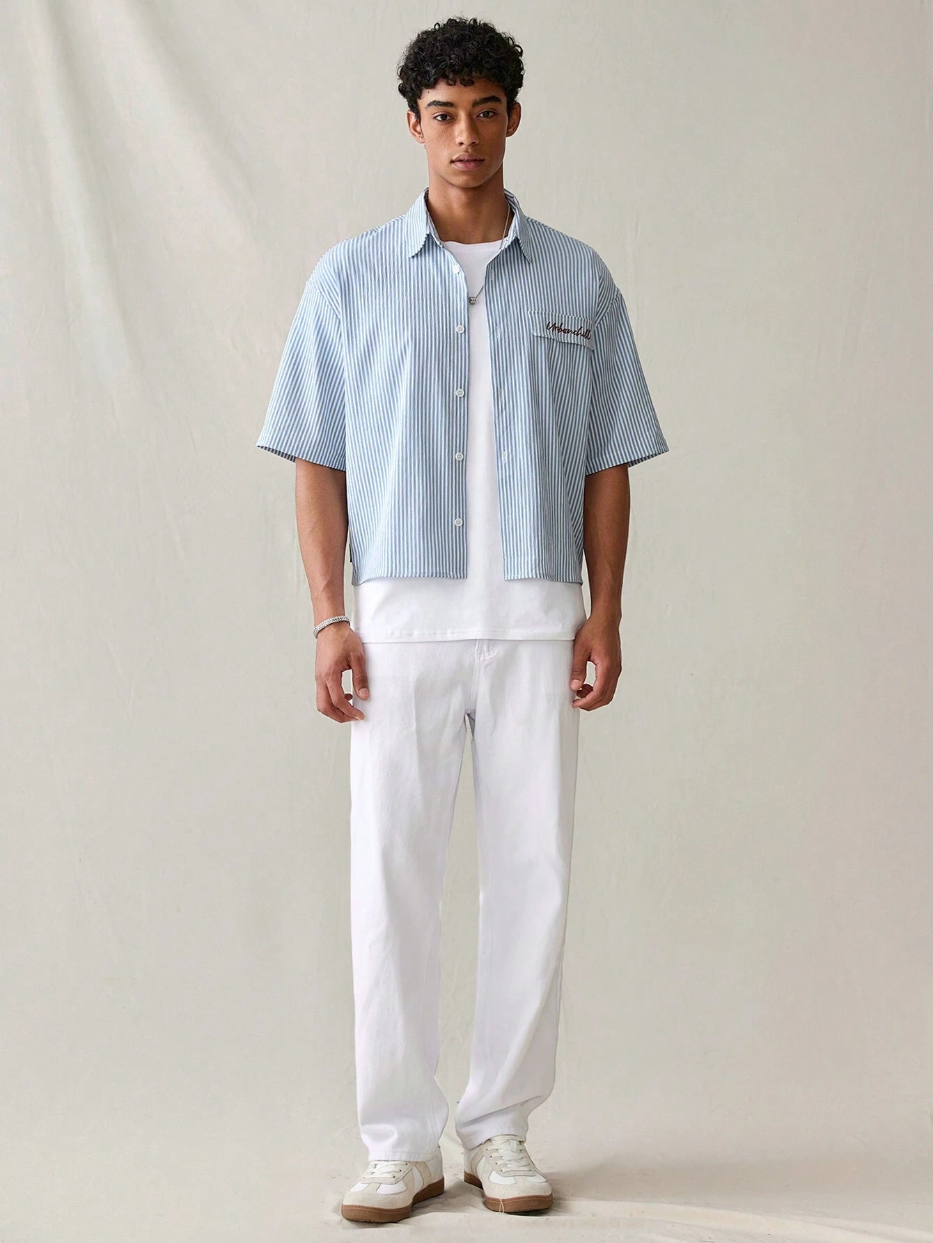 Camisa UrbanChill StreetEZ de manga curta listrada