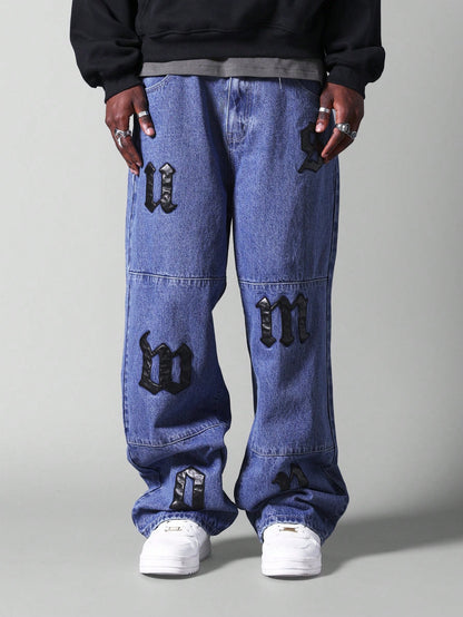 Calça Jeans Folgada Com Distintivos