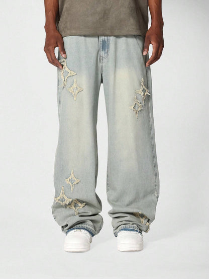 Calça Denim Solto com Aplicação Stars