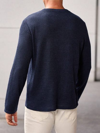 Camiseta CasualCool de Tricô com Gola Careca Nervurada Solta